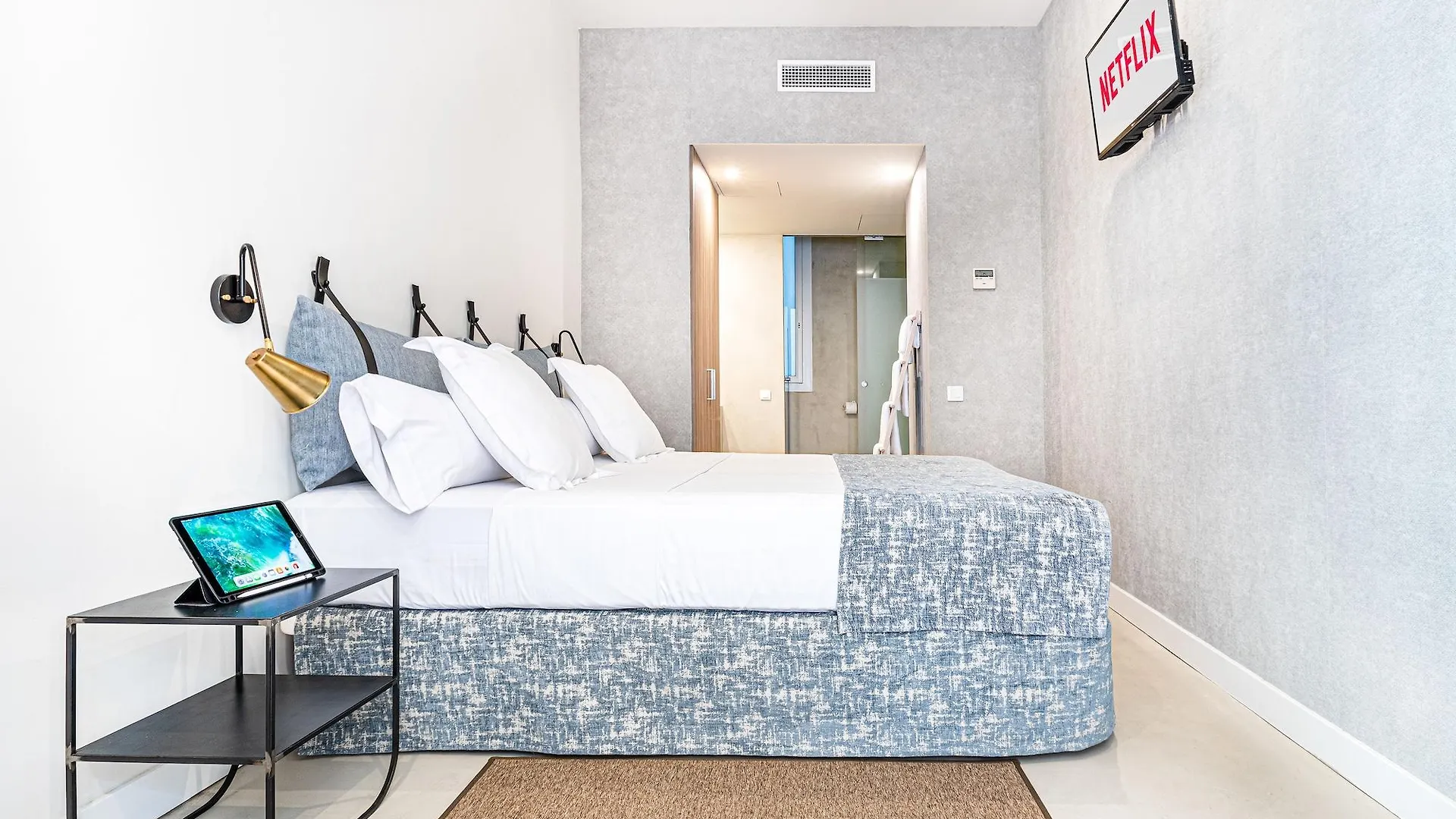 Casa Lirio Hotel Barcelona