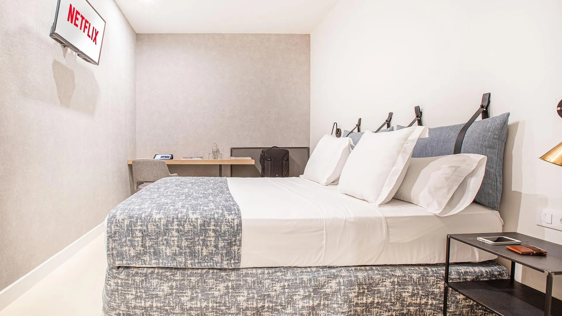 Casa Lirio Hotel Barcelona Spain