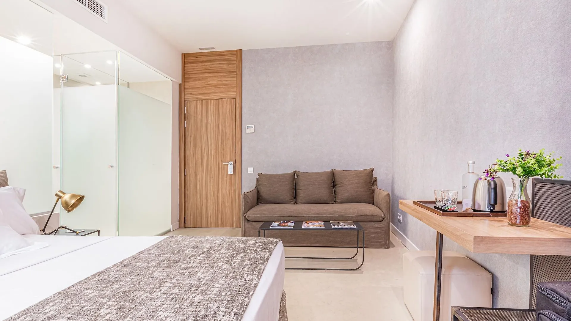 **  Hotel Casa Lirio Barcelona España